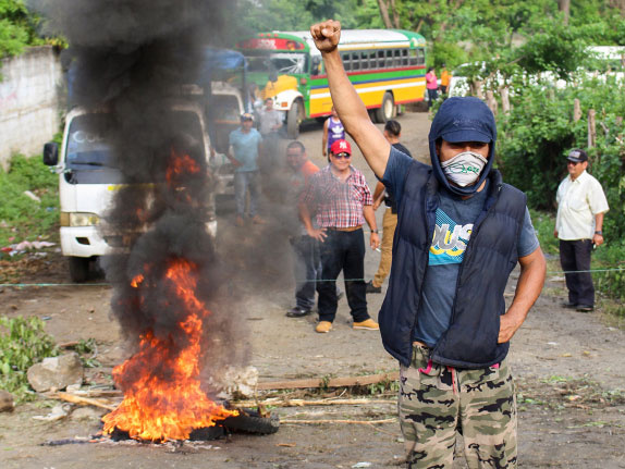 Unzählige Studenten protestieren in Nicaragua gegen Präsident Daniel Ortega. Mehr als 400 Menschen sind dabei bereits zu Tode gekommen. (Foto: KNA)