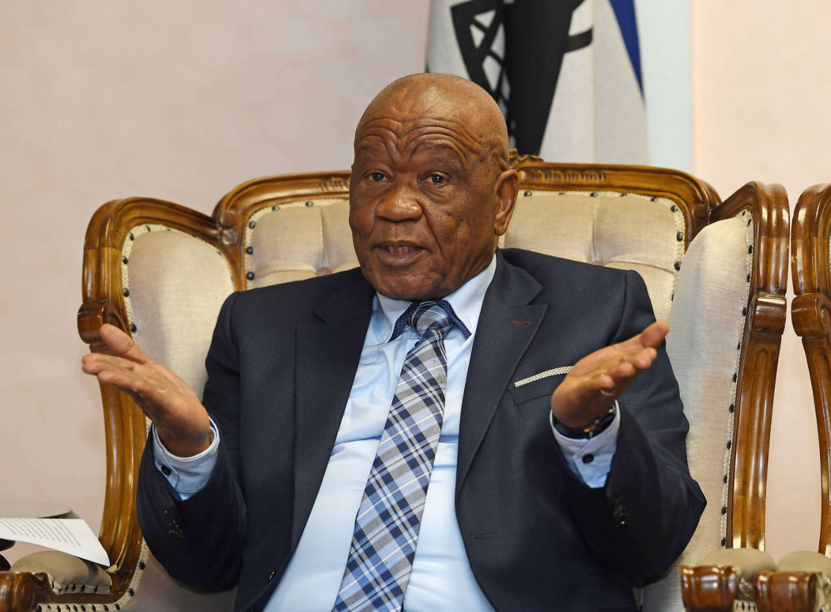 Stellt sein Amt wegen der Mordvorwürfe zur Verfügung: Lesothos Regierungschef Tom Thabane. (Foto: imago images/Xinhua)