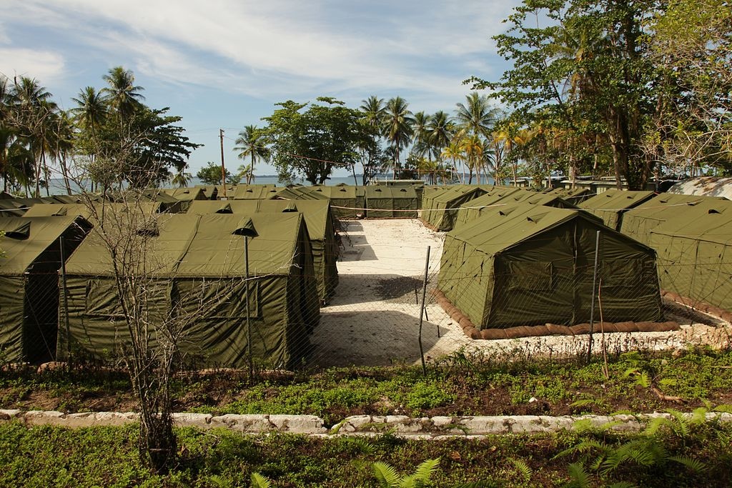 Das Flüchtlingslager auf Manus (Papua-Neuguinea), 2012.            Foto: DIAC, Lizenz: https://creativecommons.org/licenses/by/2.0