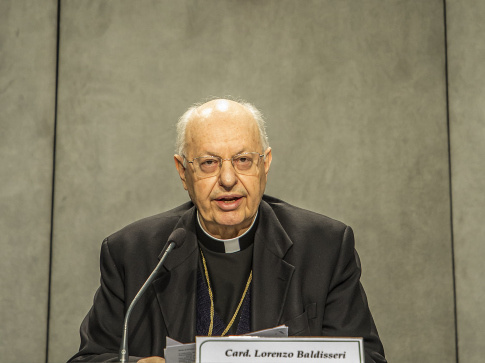 Kardinal Lorenzo Baldisseri, Generalsekretär der Bischofssynode. (Foto_ KNA)