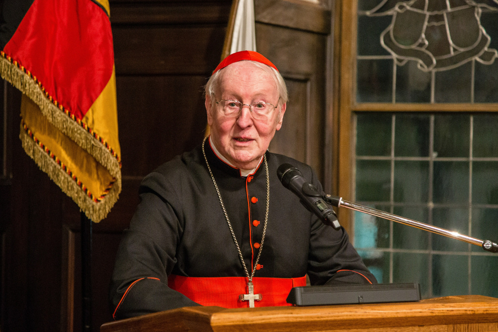 Kardinal Friedrich Wetter, emeritierter Erzbischof von München und Freising, spricht am 27. Februar 2018 während des Empfangs der Stadt Freising anlässlich seines 90. Geburtstags in Freising. (Foto: KNA)