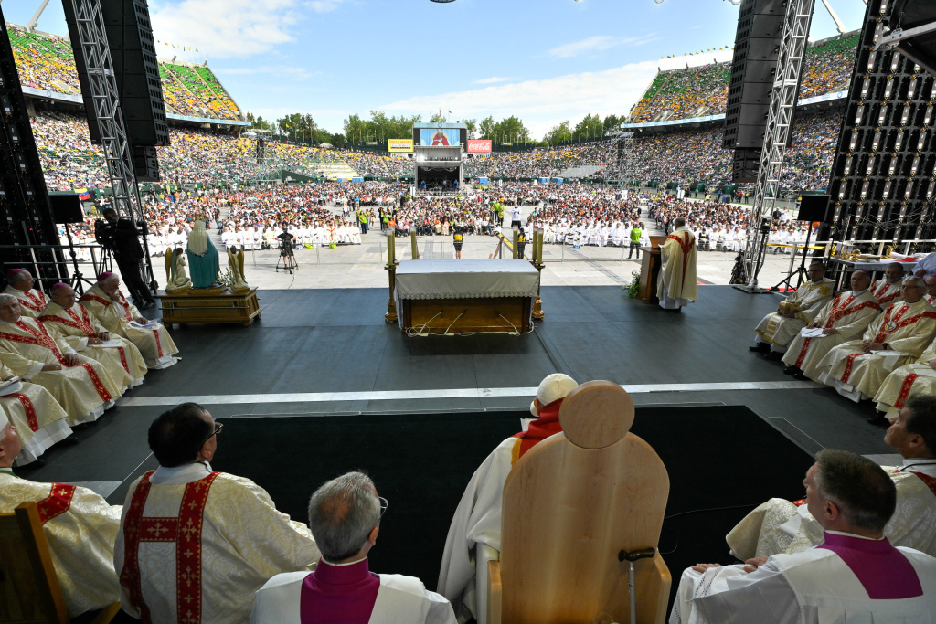 Gottesdienst mit Papst Franziskus im Commonwealth Stadion in Edmonton (Kanada) am 26. Juli 2022. (Foto: KNA)