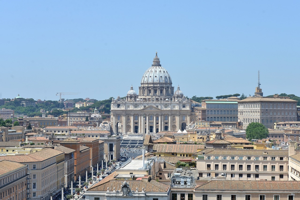 Blick auf den Petersdom im Vatikan. (Foto: gem)